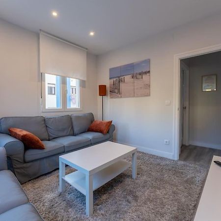 Valdecilla Center Apartment ซานตานเดร์ ภายนอก รูปภาพ